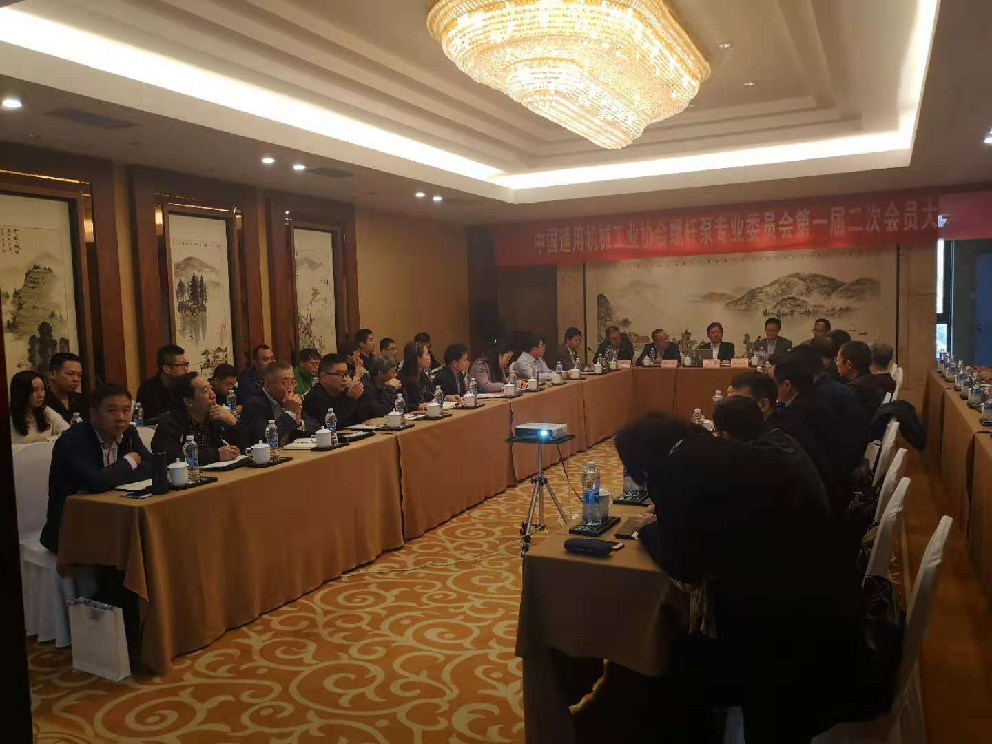 “中通協螺杆泵專（zhuān）業委（wěi）員會（huì）一屆二次會議”在寧波召開